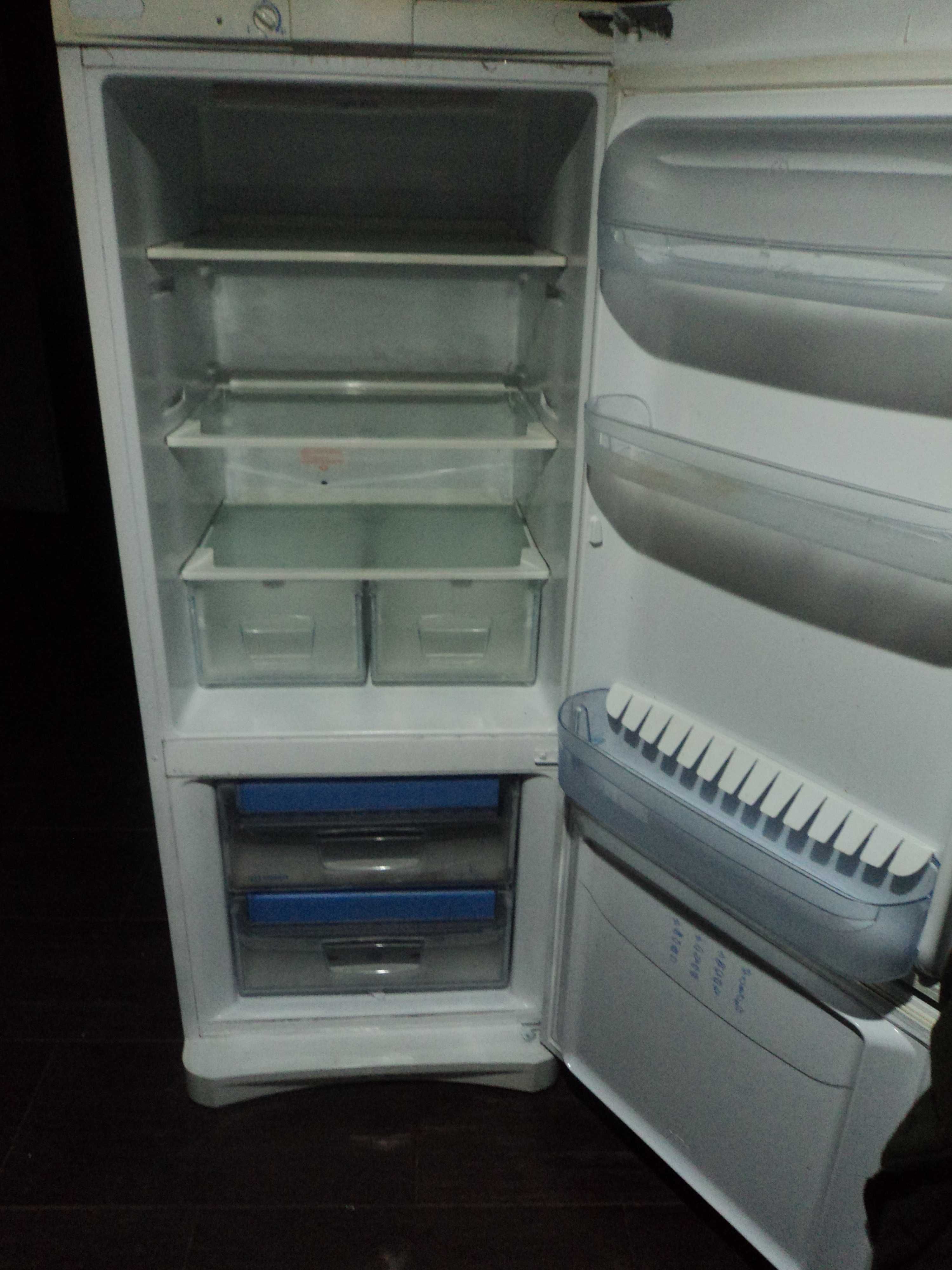 Lodówko zamrażarka Indesit