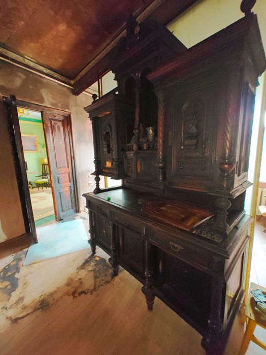 Буфет дубовый старинный