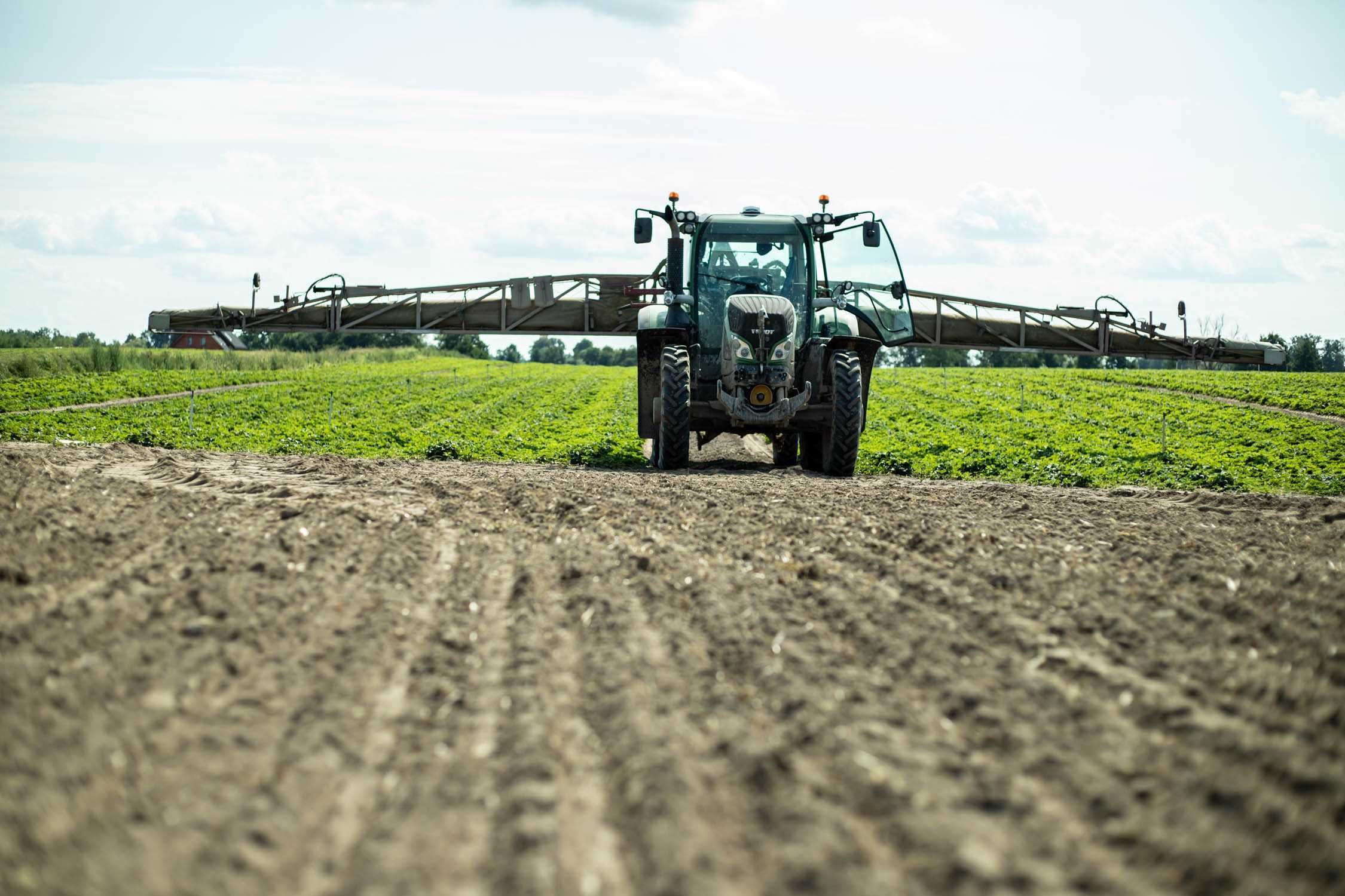 Wynajem ciągnika rolniczego Fendt/John Deere/Massey Ferguson