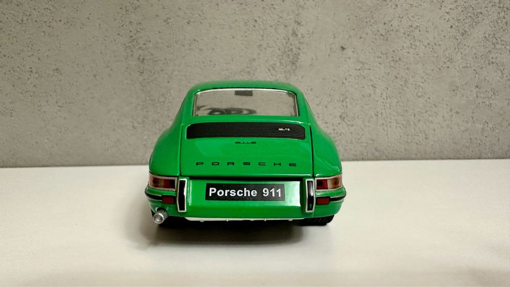 Model Porsche 911 S 2.4 (1972) 1:24