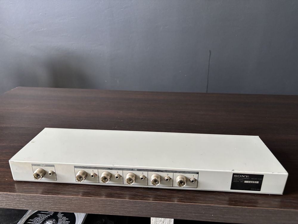 Sony VCS-50M - selektor video - cena 70 zł !!!