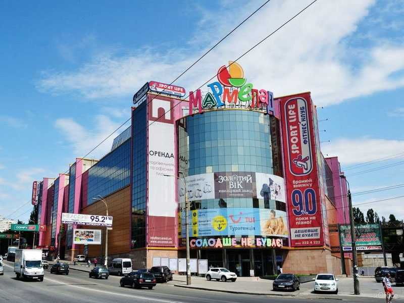 Сдаются торговые помещения в ТРЦ Соломенский район