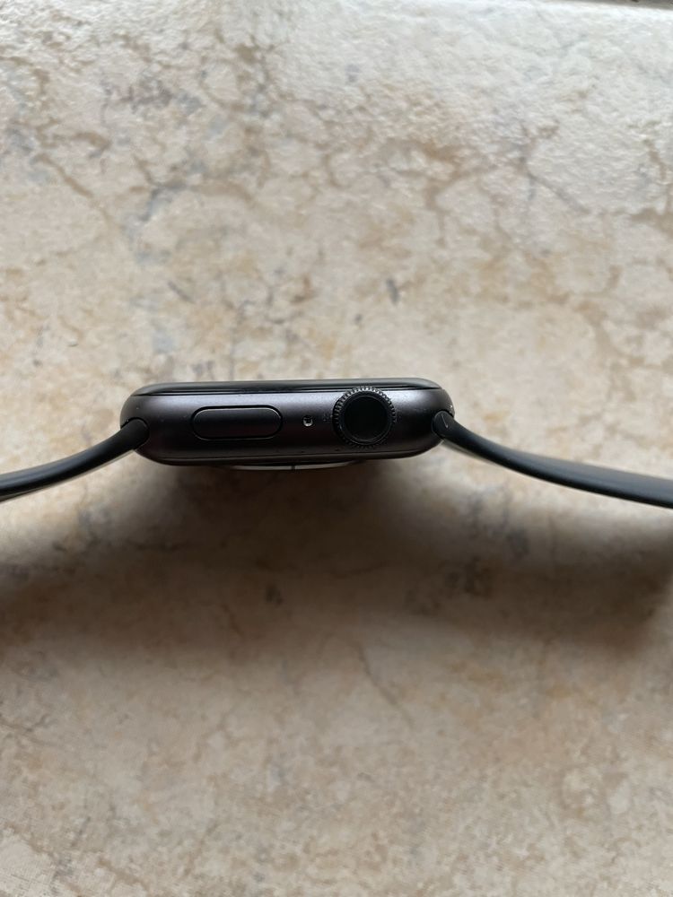 Apple Watch Series 5 44MM