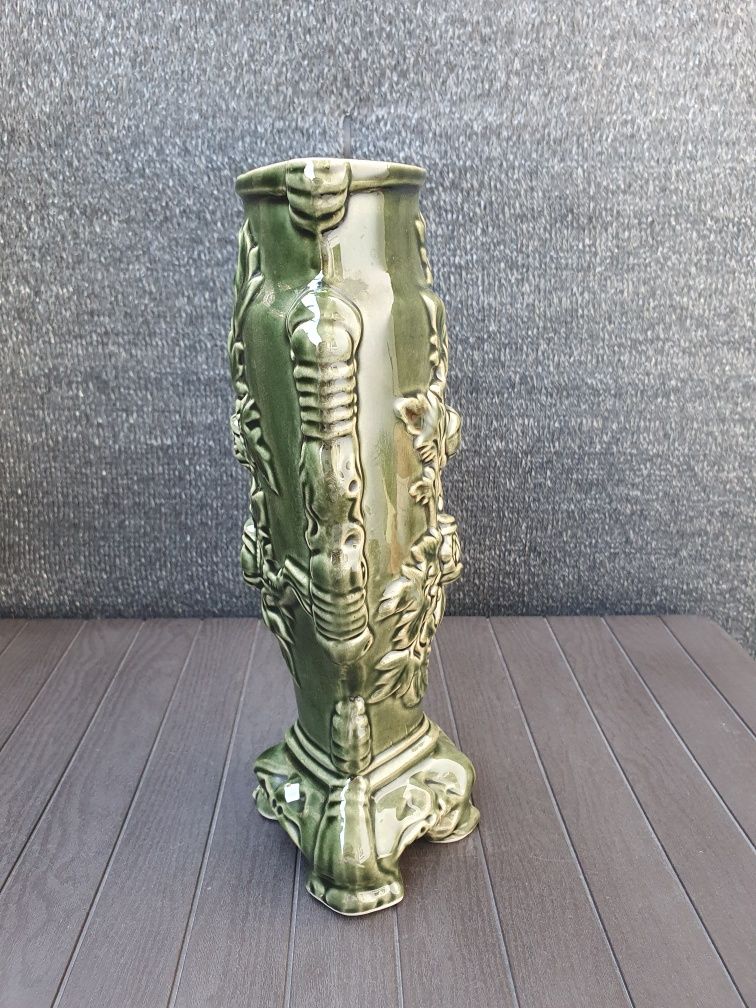 Zielony szkliwiony wazon PRL