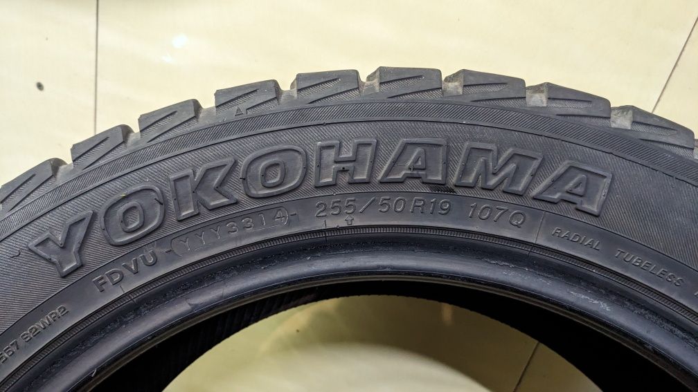 Yokohama Geolandar 255/50 R19 107Q