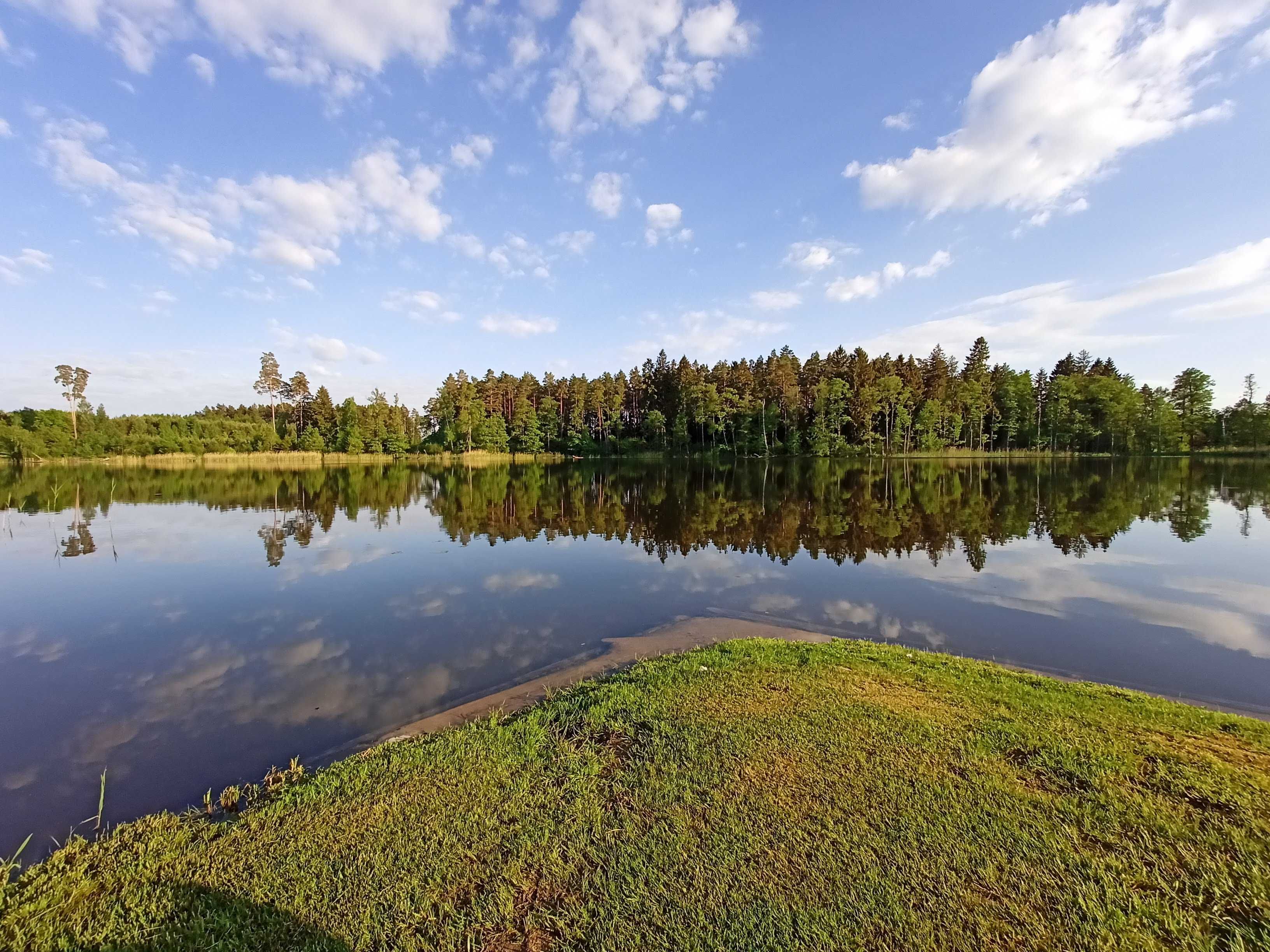 "Szałas na Hałas". Domek letniskowy nad jeziorem. Mazury.