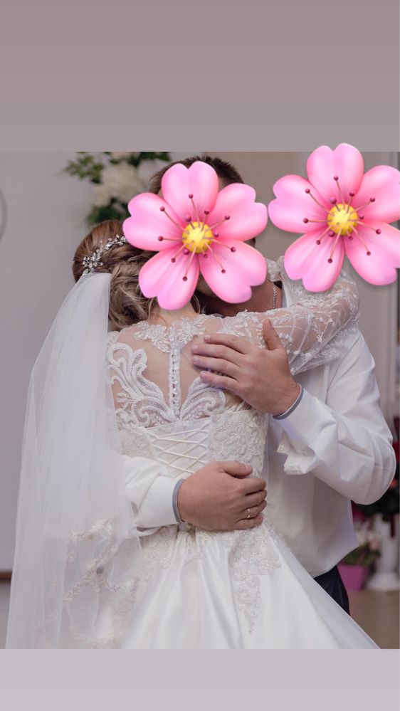 Продаю весільню сукню