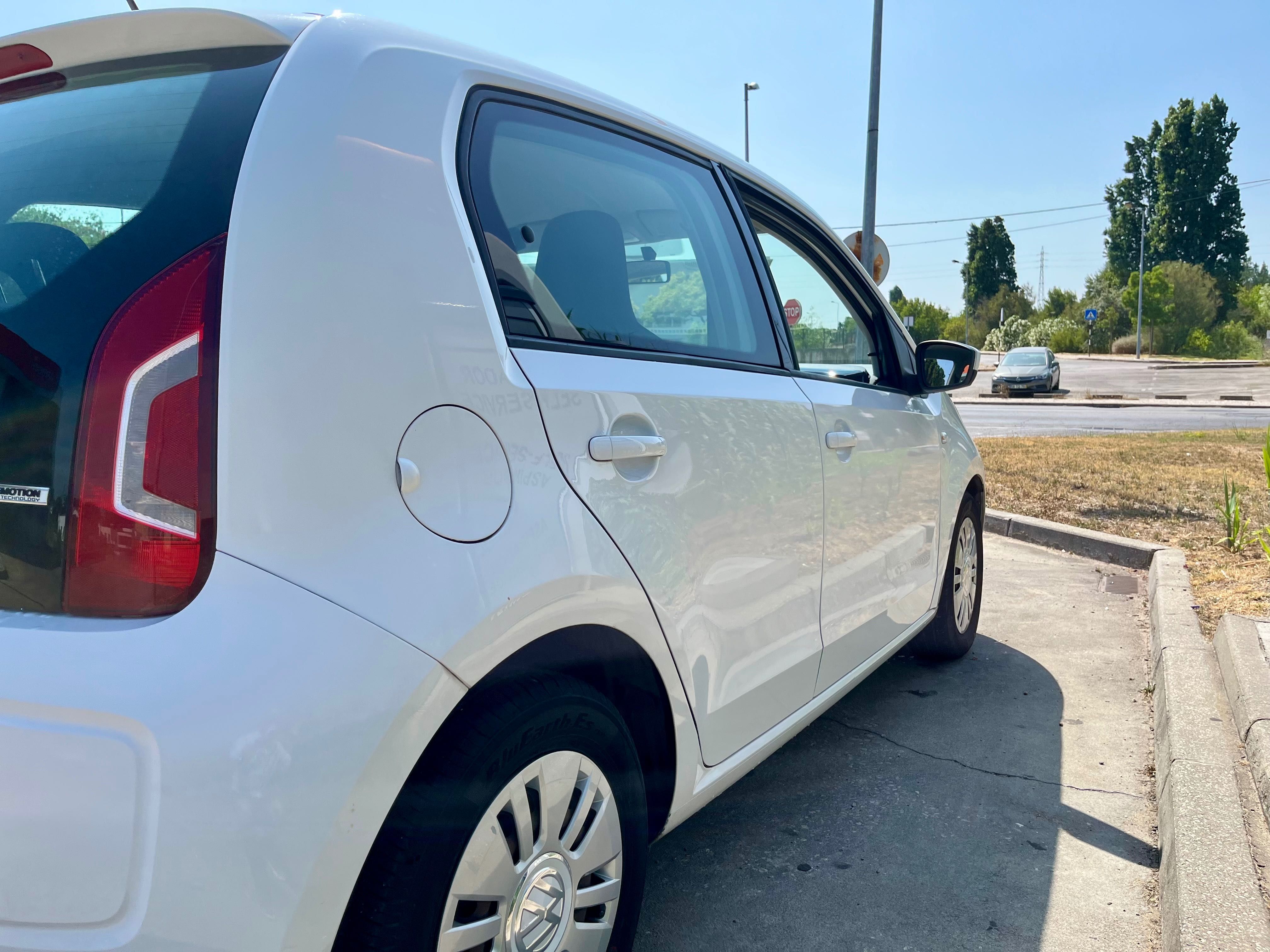 VW Up 1.0 Branco