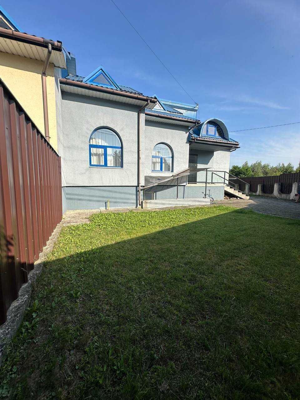 Продається будинок (дуплекс) 160 м2 з ремонтом/Ділянка 3 сотих