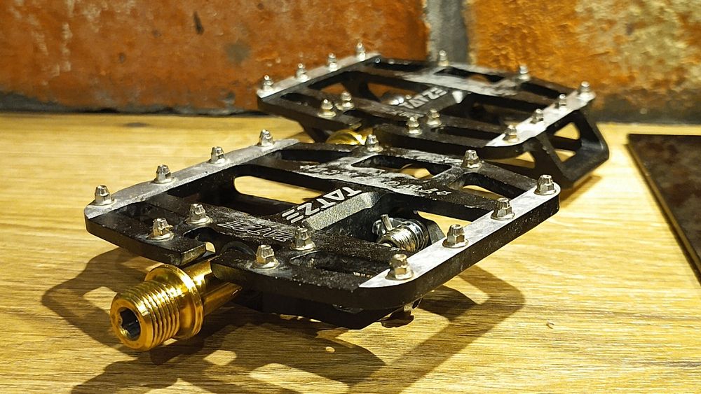 Tatze Two Face Titan – pedały hybrydowe platformowe / SPD