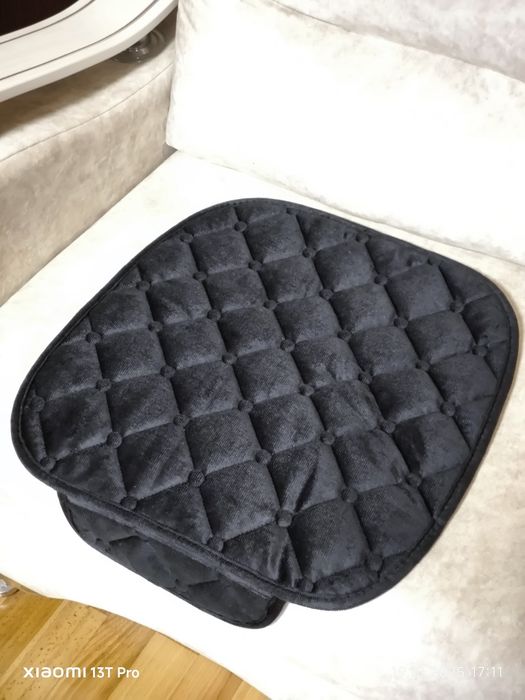 Накидка на сидіння автомобіля