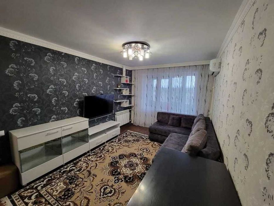 Здам 2к квартиру на бульварі Слави 7