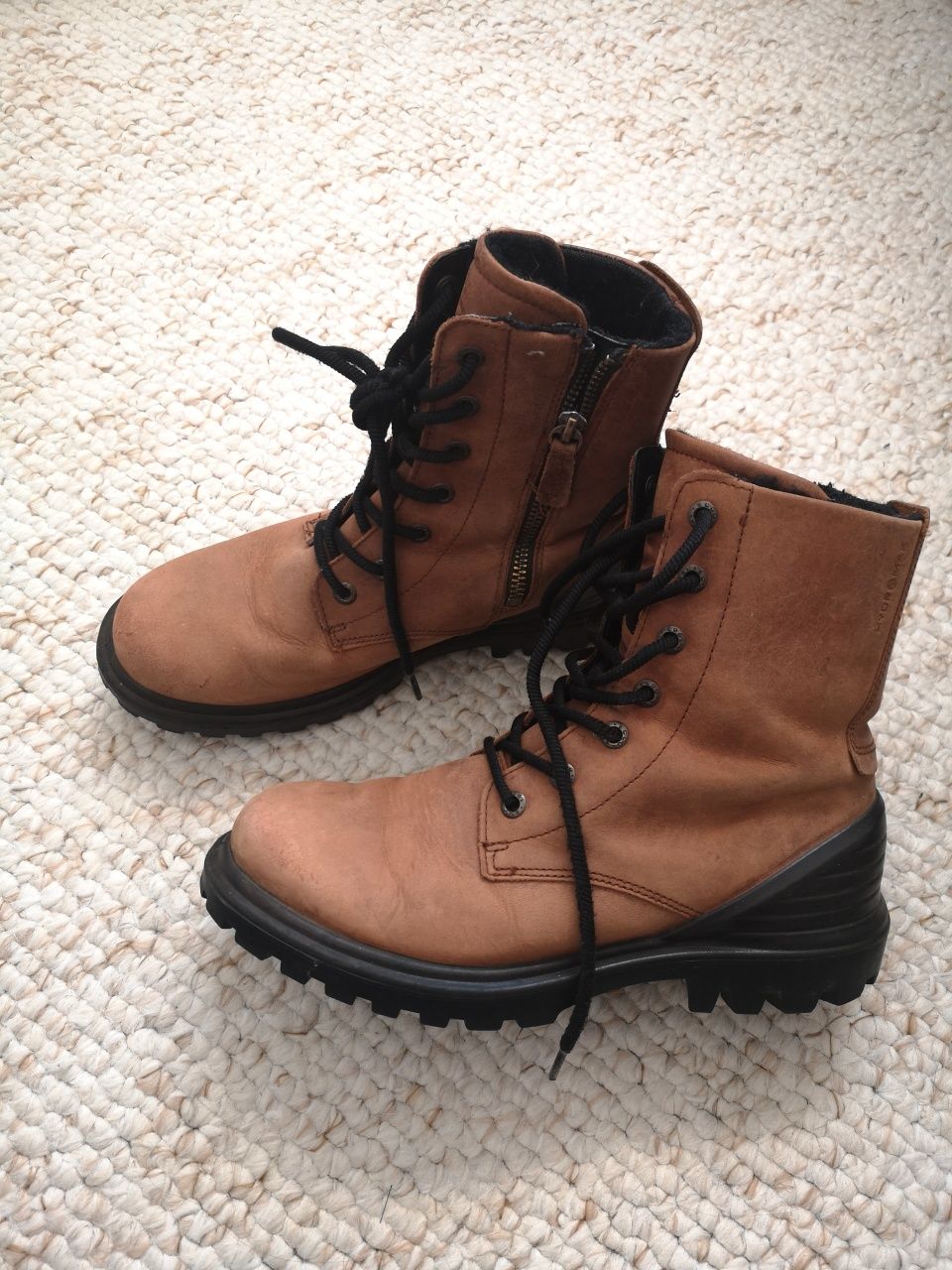 36 Trapery ECCO botki hydromax