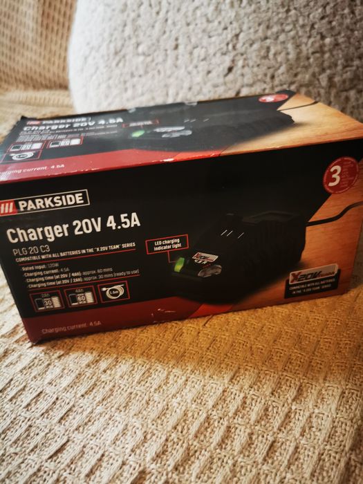 Parkside szybka ładowarka 20v 4.5a