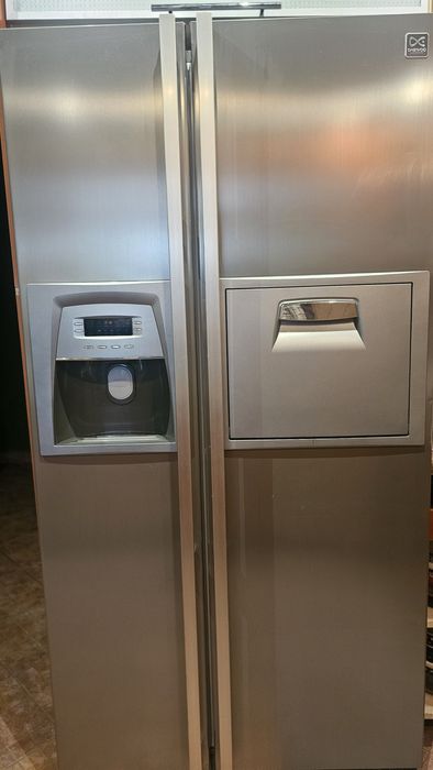 Lodówka side by side Daewoo