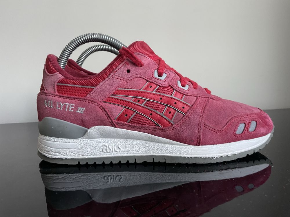 Кросівки Asics GEL-LYTE 3 III RED H5U3L Розмір 39 на 25 см
