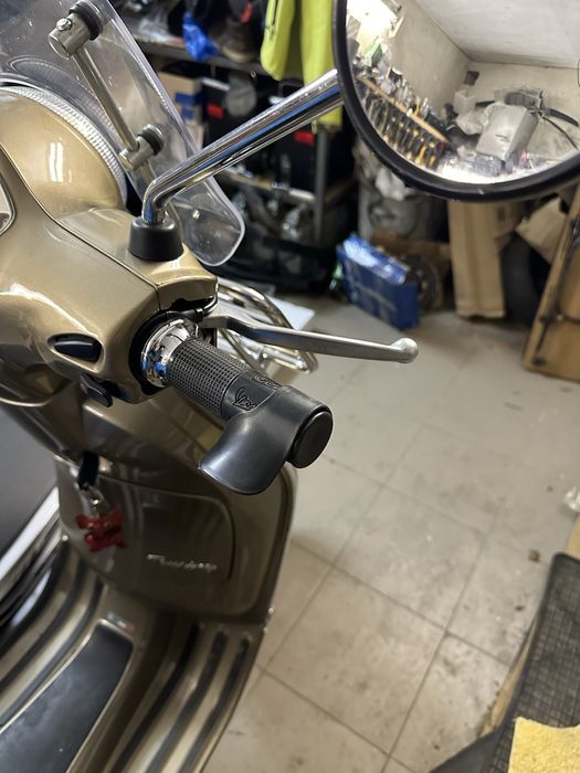 Мото круіз,Фіксатор ручки газу.