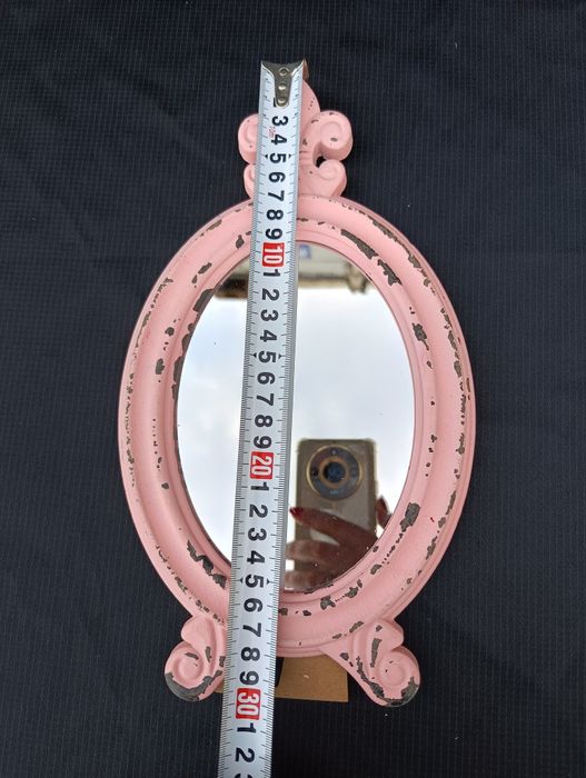 Małe różowe lusterko