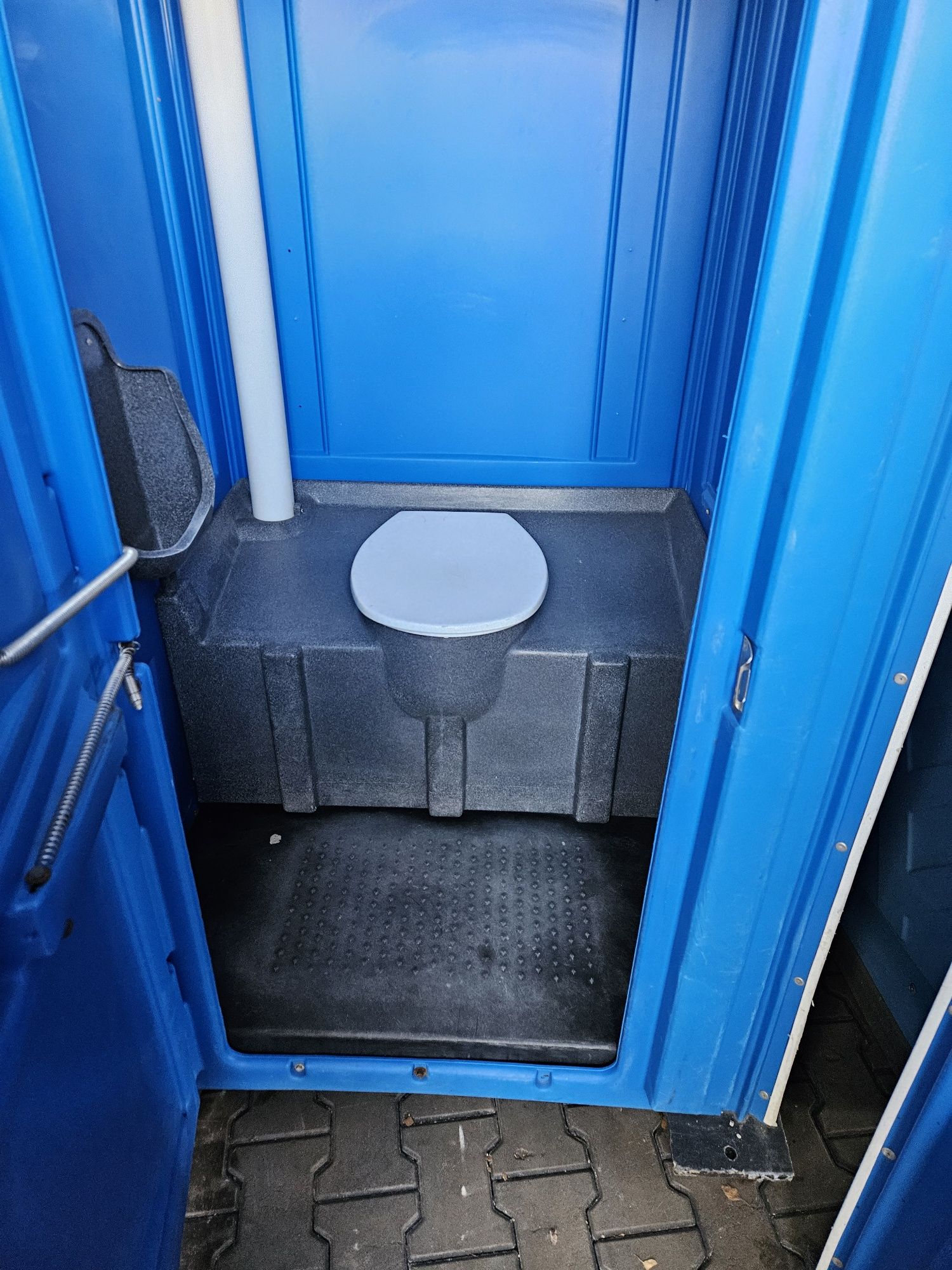 Toaleta przenośna, wc na działkę, budowę toitoi