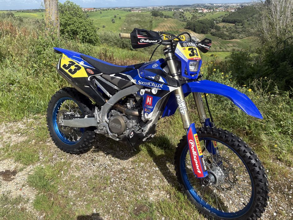 Yamaha WR450 enduro