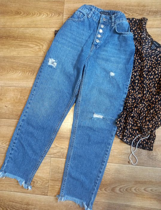 Жіночі джинси мом синього кольору