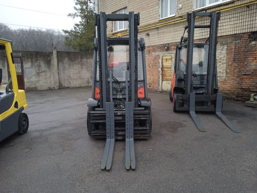 Автопогрущик Linde H40T-02