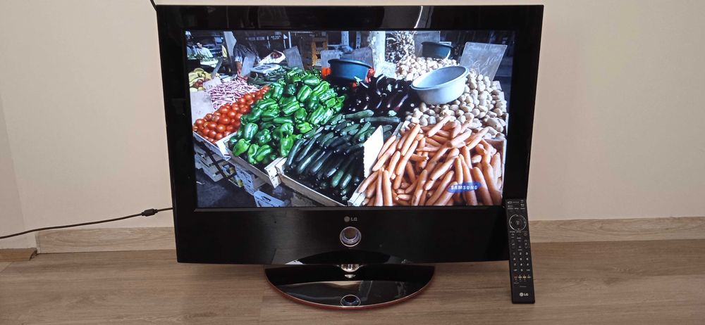 Telewizor 32 cale LG 32LG6000 SCARLET Design