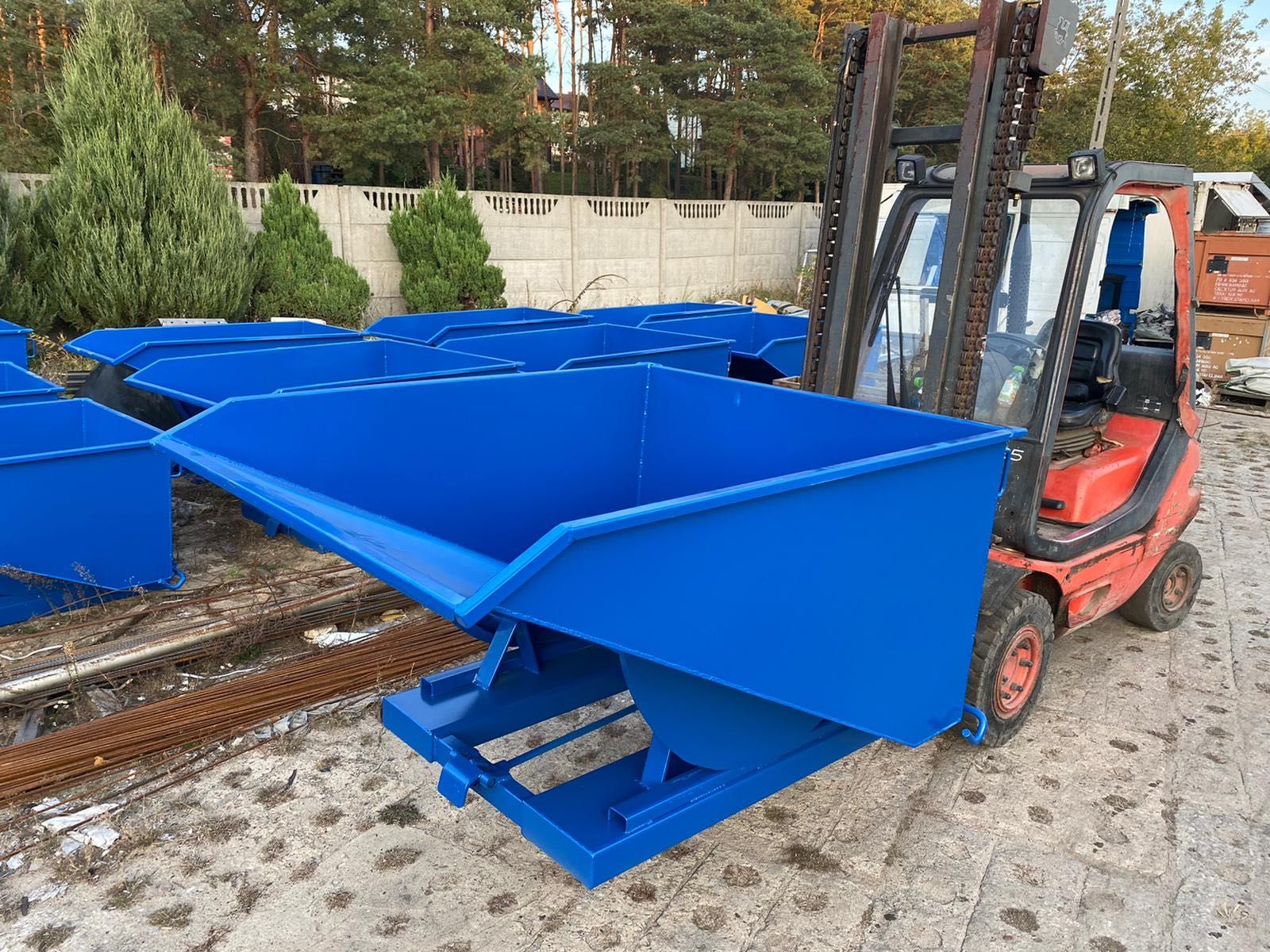 Kontener samowyładowczy typu koleba TK 1500 - 1,5 m3 koliba
