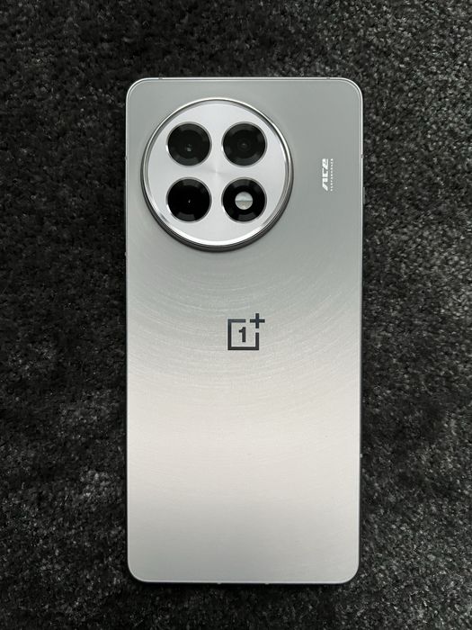 Oneplus 13r/Ace 5 idealny