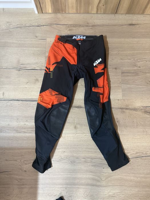 Stroj ktm na crossa/ednuro  motor motocykl