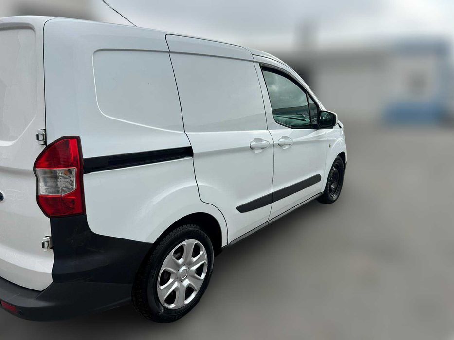 Ford Transit Courier Van 1.5 TDCi de 2017 Salvado