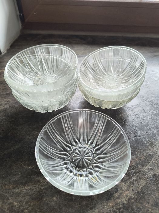 Miseczki szkło 8 sztuk