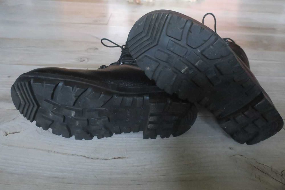 Zimowe buty Demar r 42 Wojskowe Skórzane Polskie 933/MON