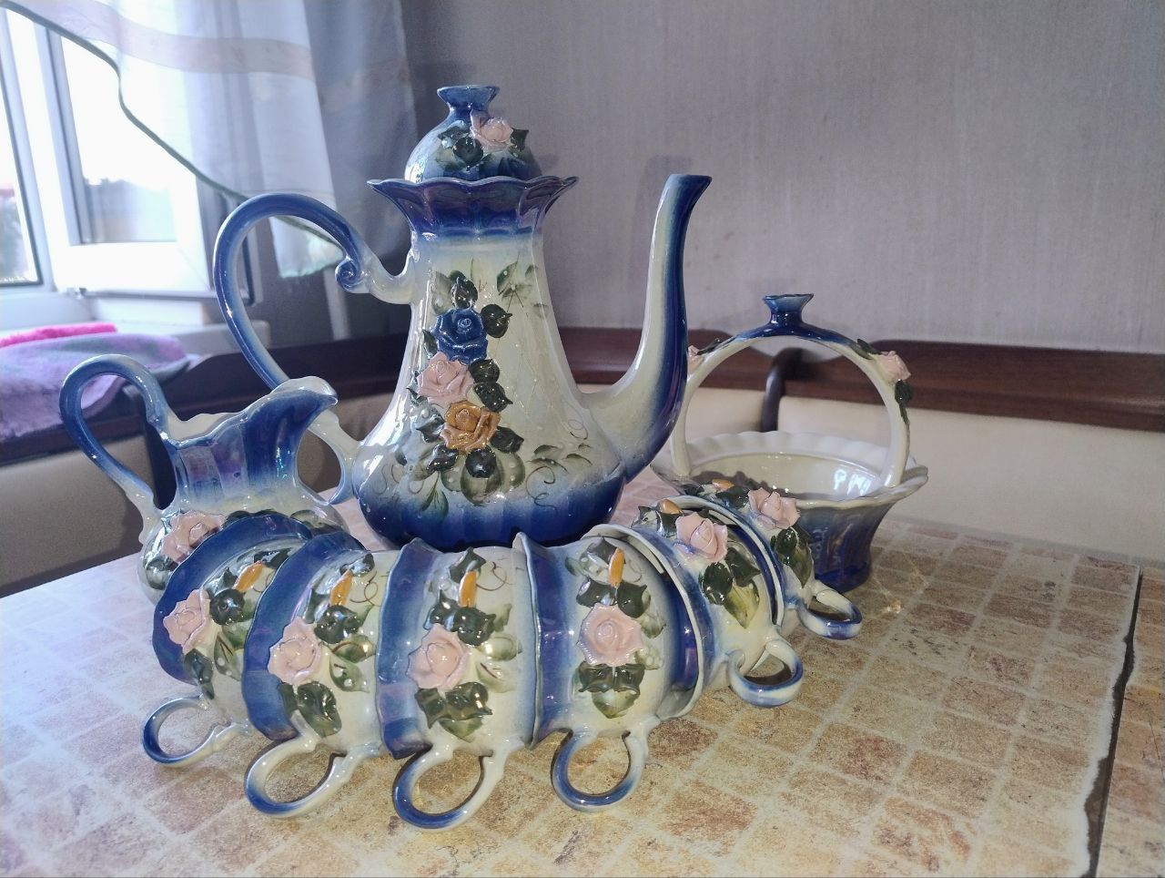 Продам чайный сервиз красивый