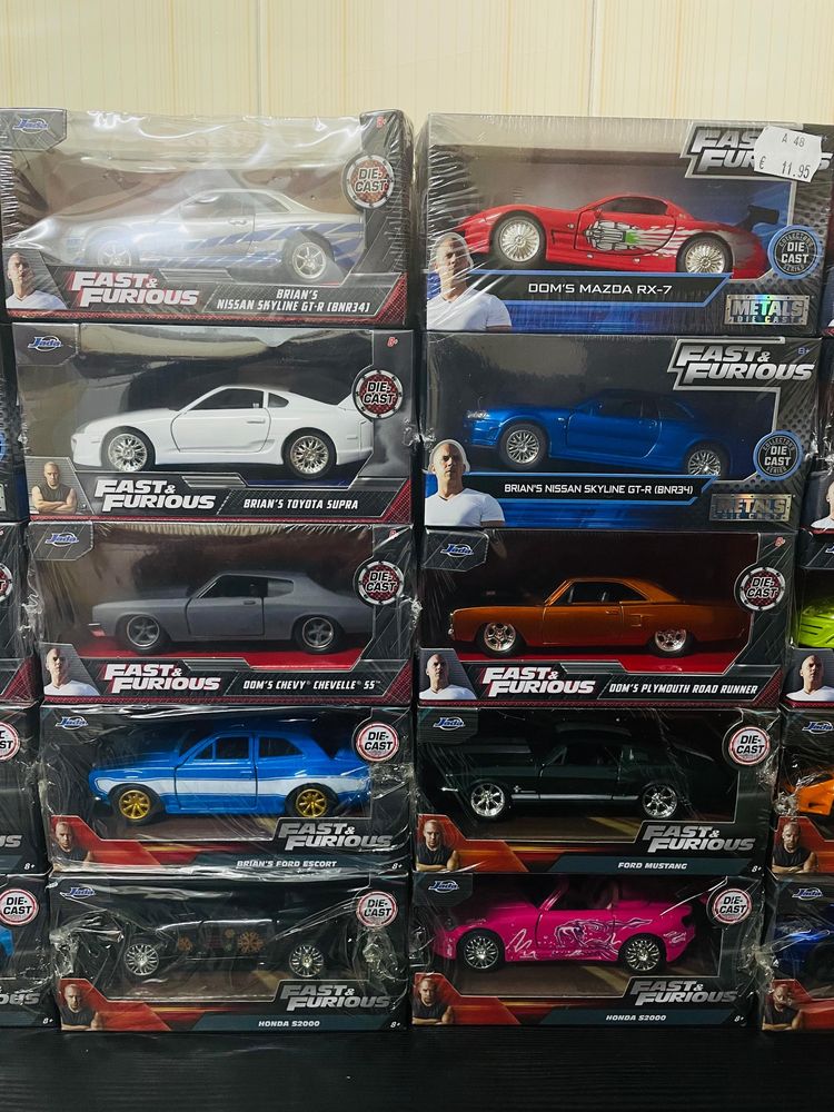 Coleção Velocidade Furiosa escala 1:32 30 carros