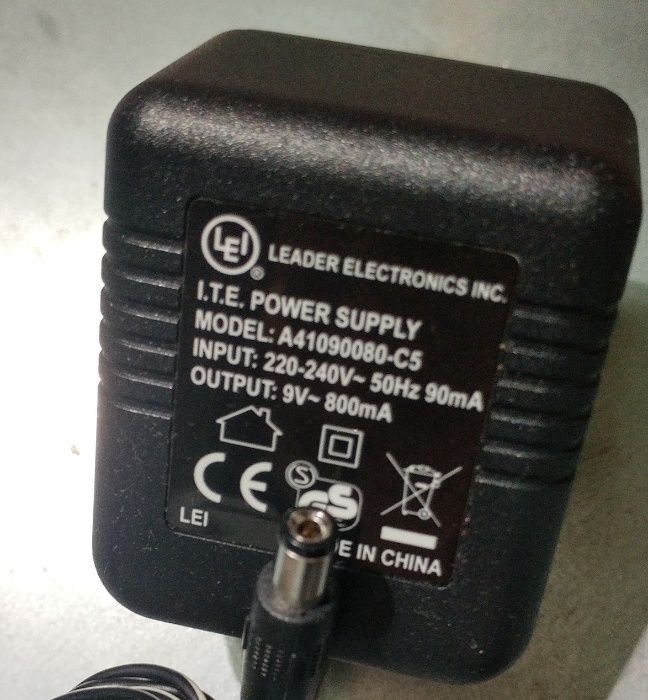 Блочки D-Link AMS47-0501000FV DVE DSA-15P-05 Leader A41090080-C5