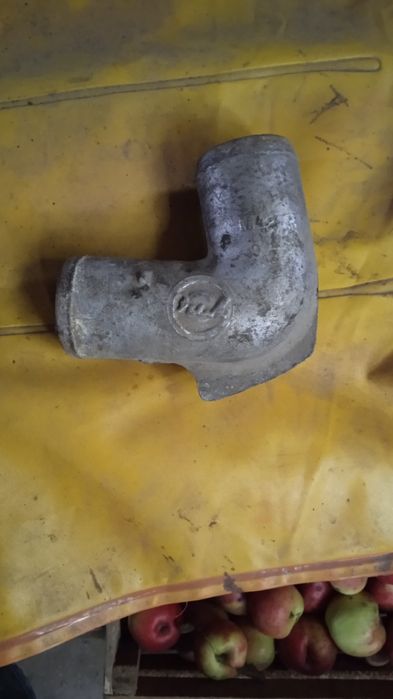 Алюмінієвий патрубок радіатора, нижній патрубок слива (ціна договірна)