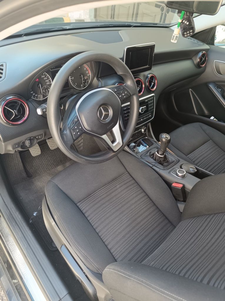 Vendo/troco mercedes A180 CDI com kits a45 amg