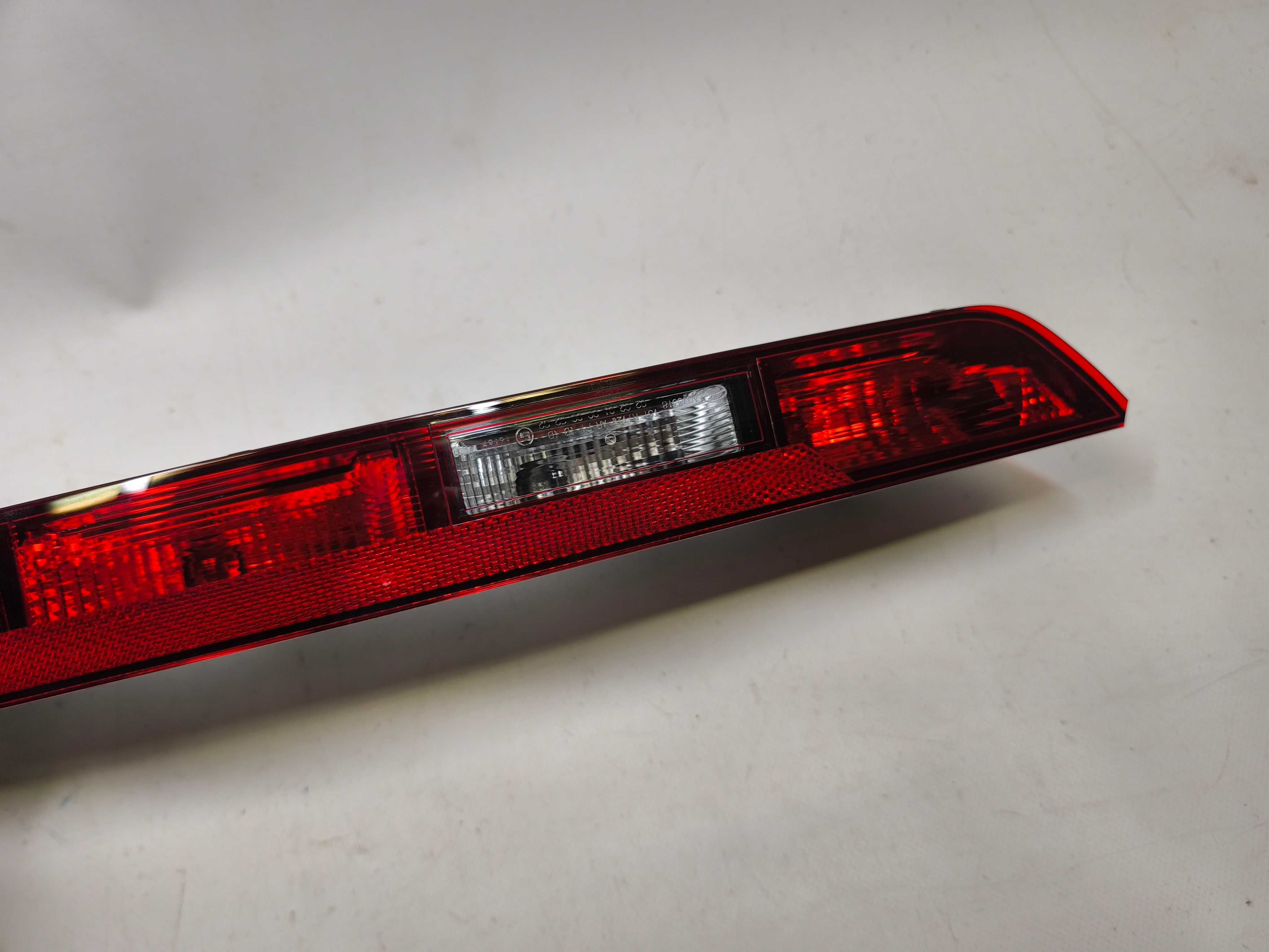 Lampa tył w zderzak tylna PRAWA AUDI Q5 II 80A FYB 16-20  ODBLASK R