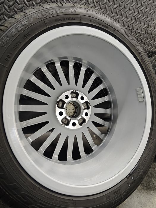 Koła Felgi Audi R17 5x112 ET46 7.0J 66.6 Opony 225/45/17 letnie