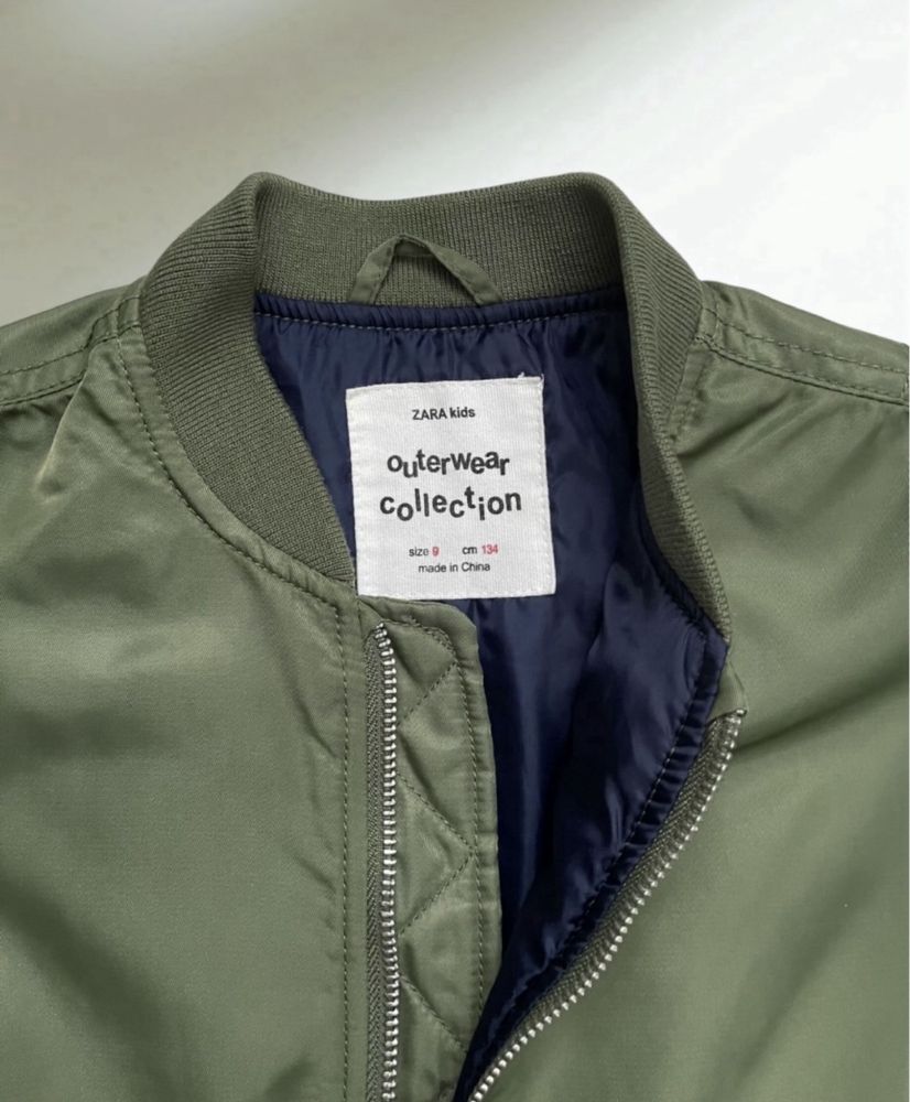 Крутезна демісезонна куртка ZARA на 9 років