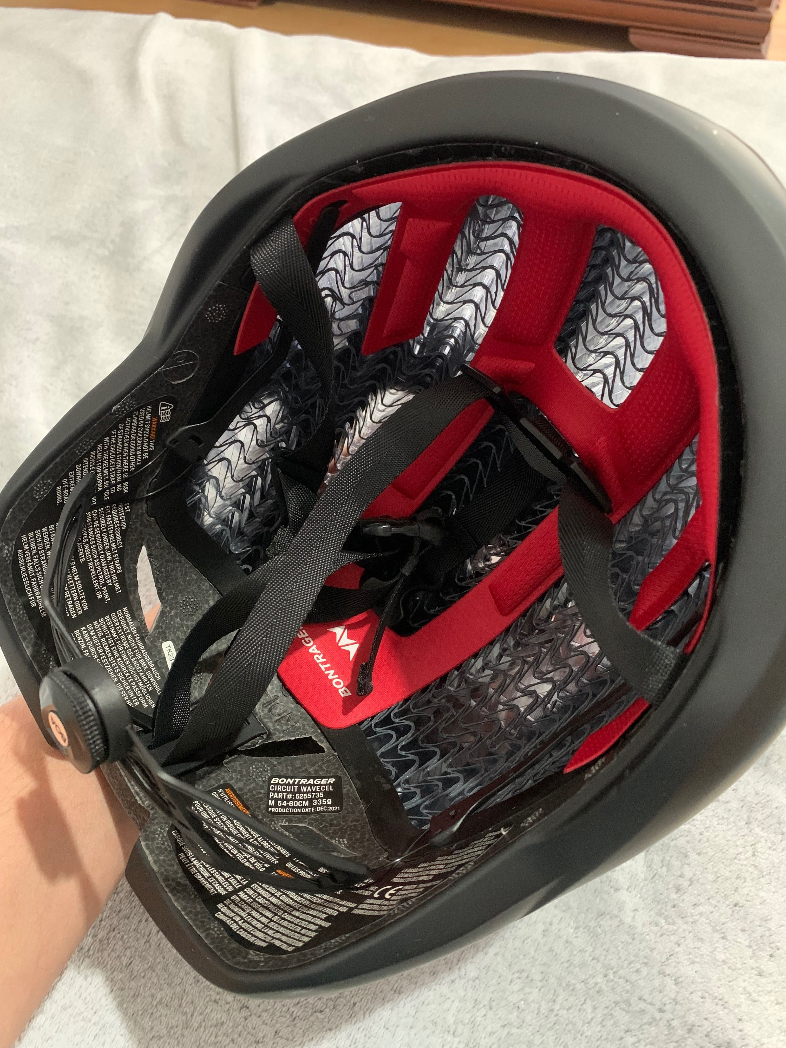 Kask rowerowy Bontrager Trek Circuit WaveCel Czarny M