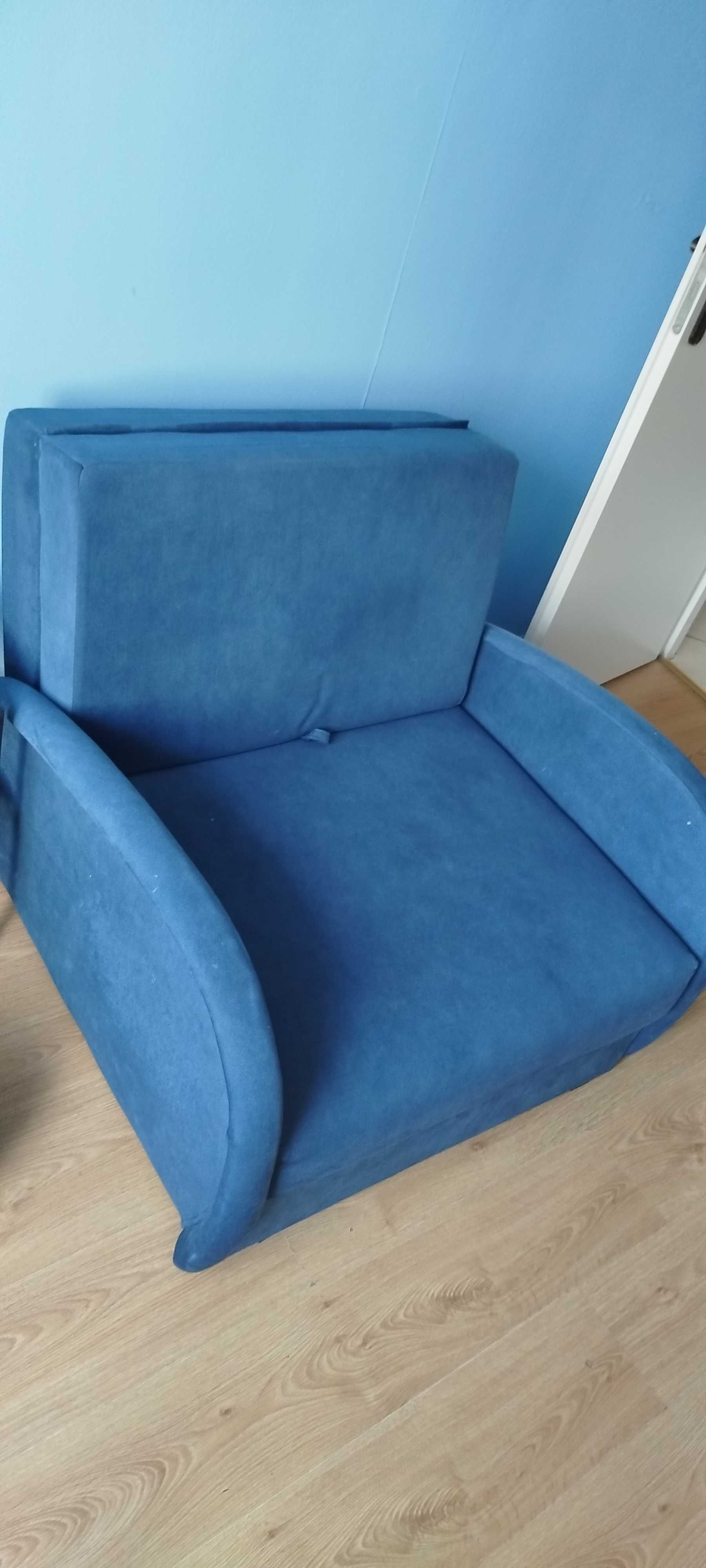 sofa jednoosobowa, młodzieżowa, do spania. Z pojemnikiem na pościel