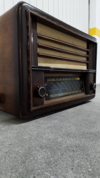 Rádio grande Antigo