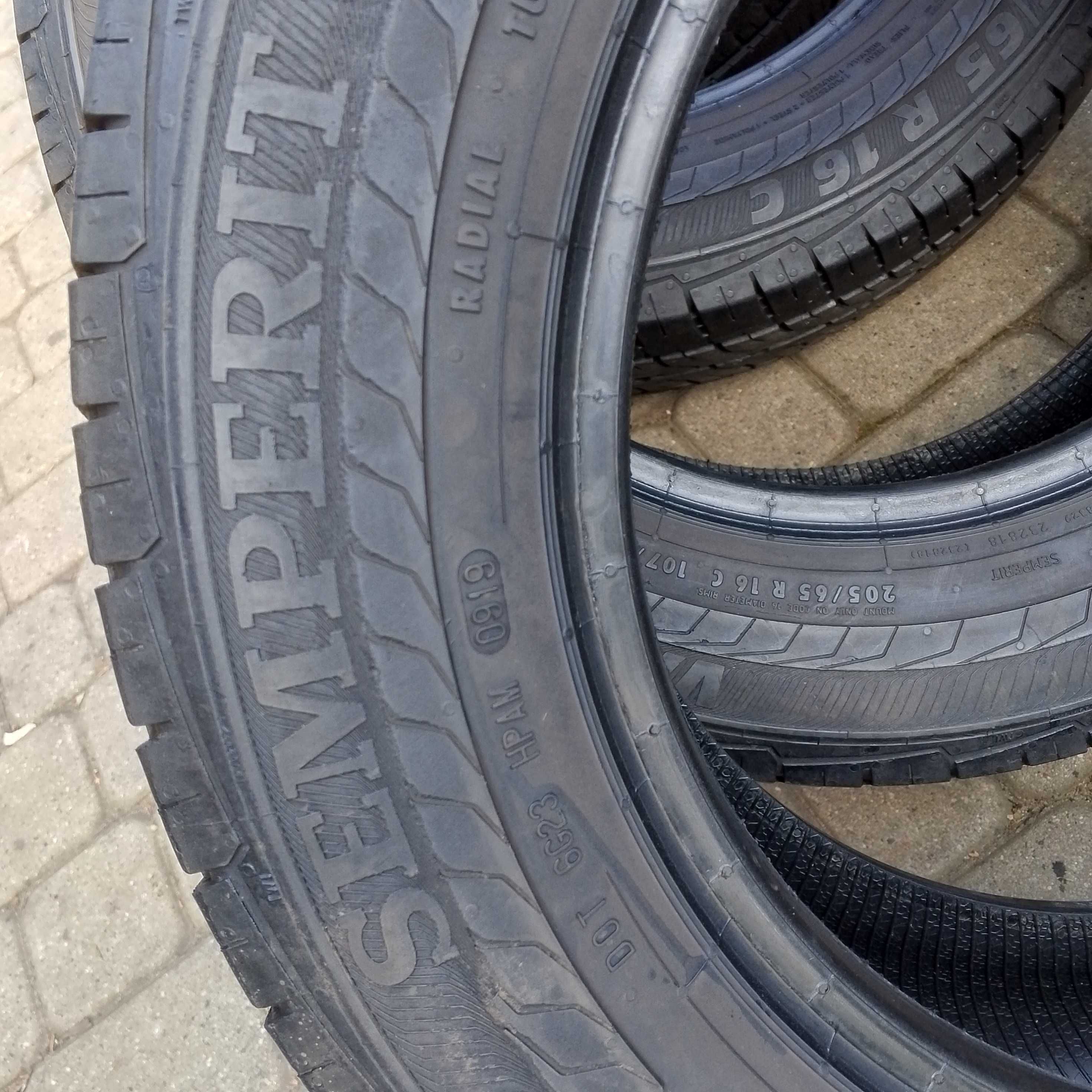 opony 4szt. 205/65/16 C Semperit 2019 rok