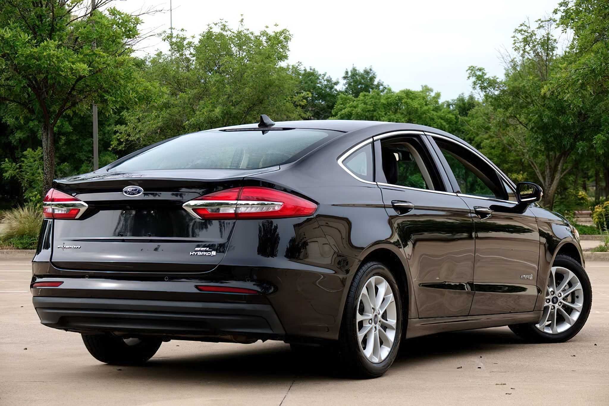 Ford Fusion Hybrid Titanium 2019