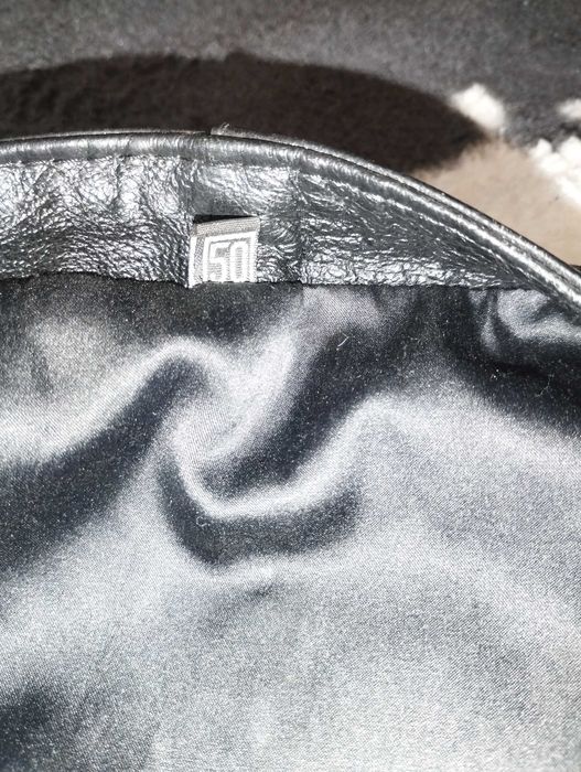 Продаю жилет чоловічий шкіряний