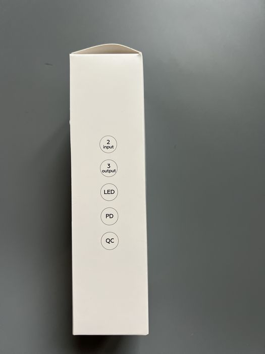 Power з ліхтариком Walker WB 630 ,30000 mAh,22,5 W