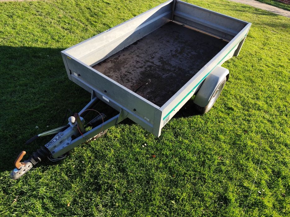 Sprzedam przyczepkę marki camp-let dmc 900kg z hamulcem najazdowym