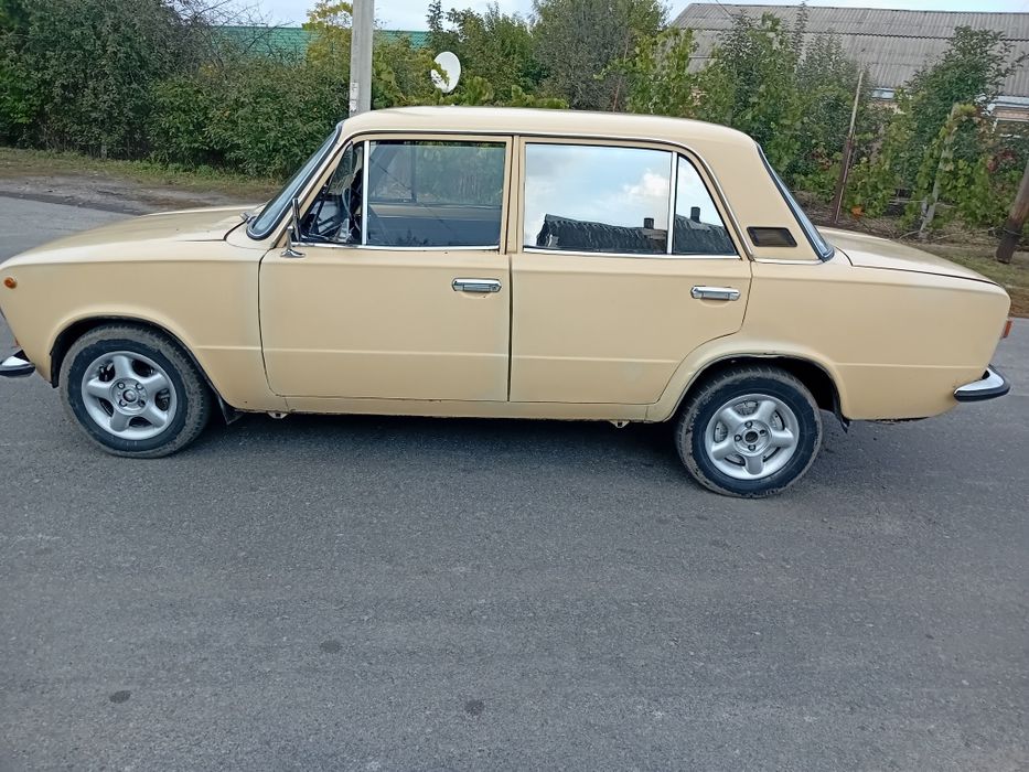 Продам ваз21011 на бойовому ходу